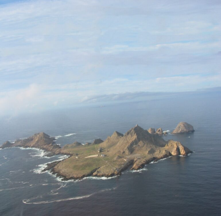farallons_from_sky.-Henry-Corning-and-Glenda-Griffith-of-Corte-Madera