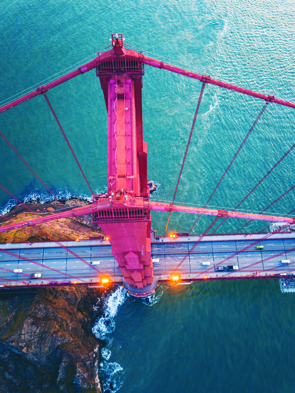 The Lord of the Rings: The Two Towers and the Golden Gate Bridge opening