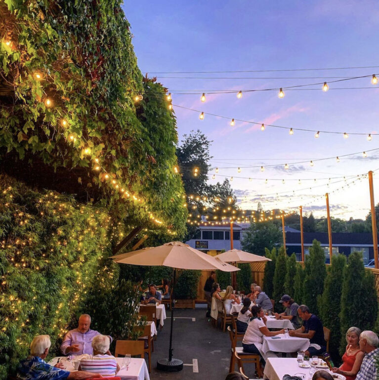 An overview of Insalata's top restaurant, featuring a variety of dishes and inviting atmospheres for dining enthusiasts.