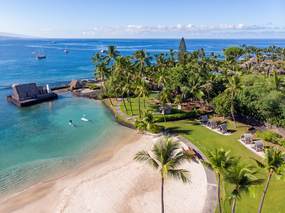 King Kamehameha Kona Beach Resort Aerial Beach & Lawn