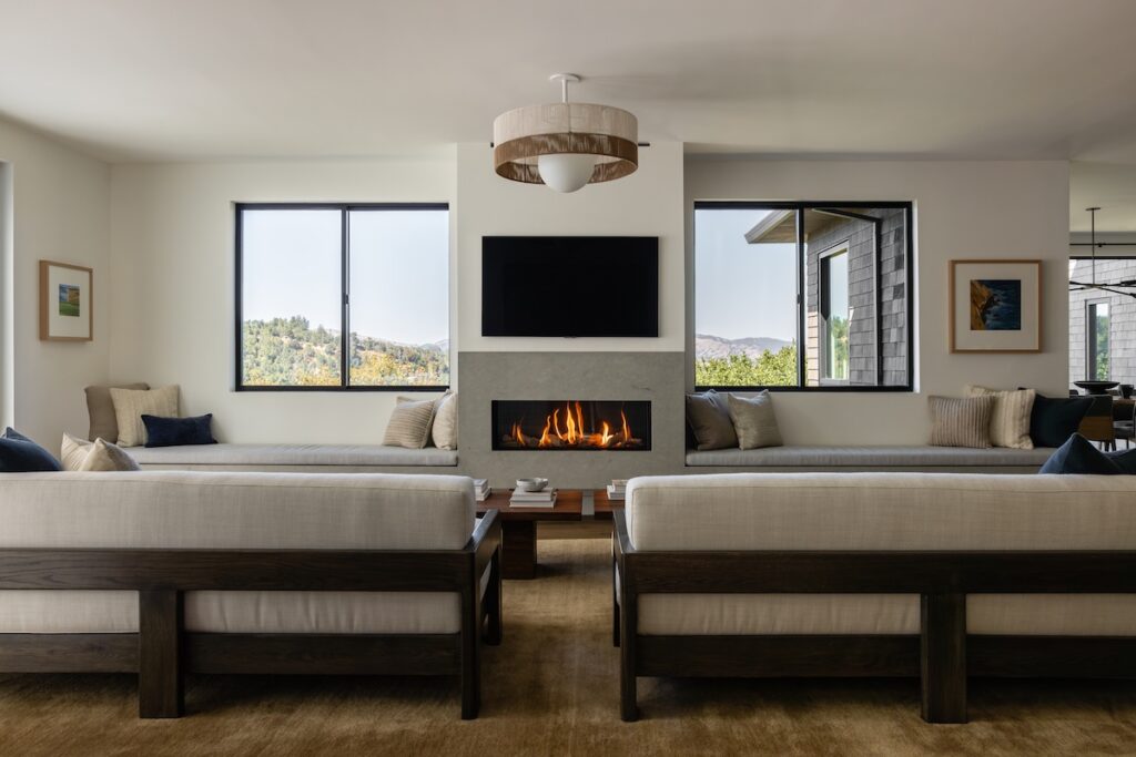 Toyon Drive, Family Room