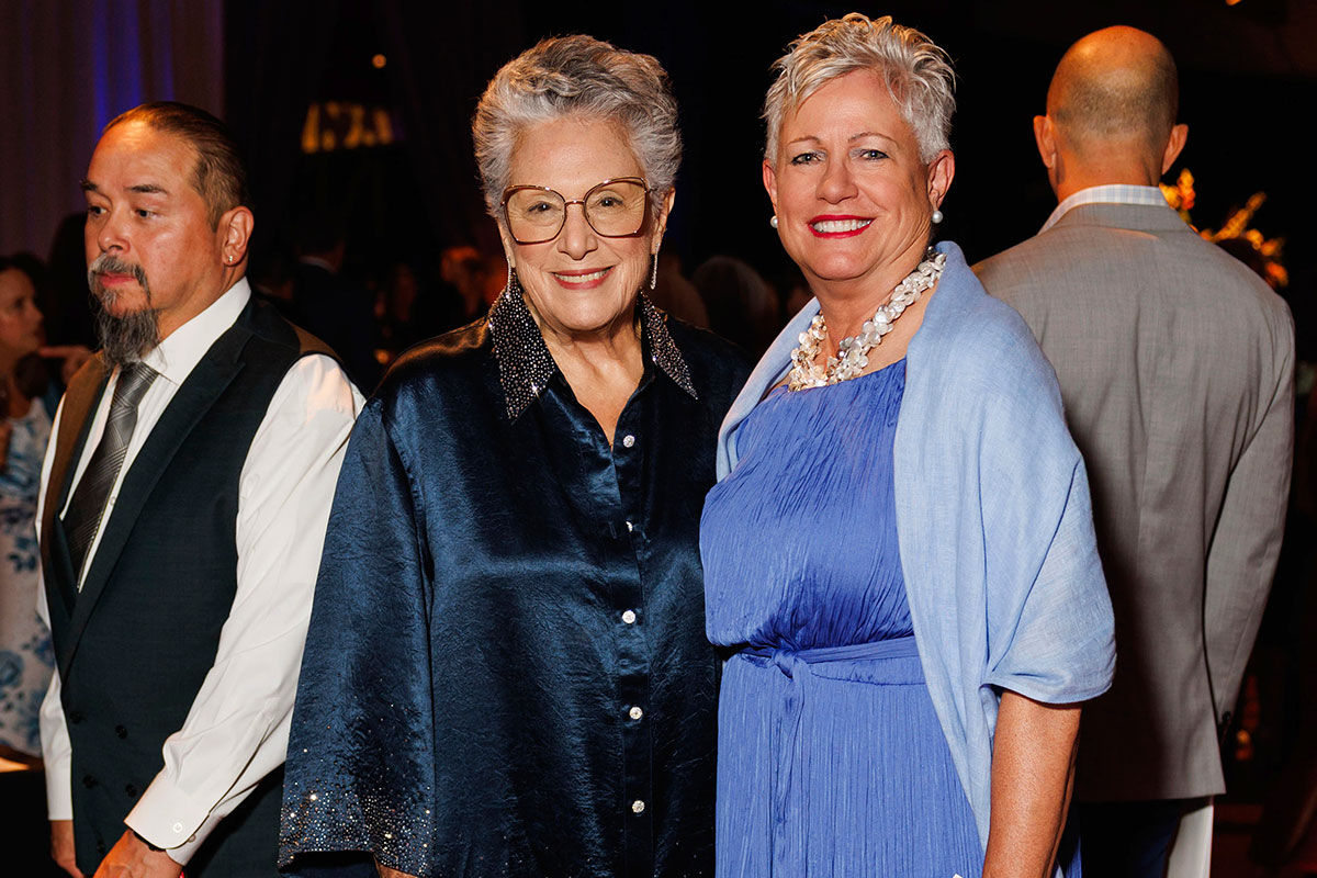 Jeanne Capurro, Tracy Hogan - Credit Mahelly Ferreira for Drew Altizer Photography