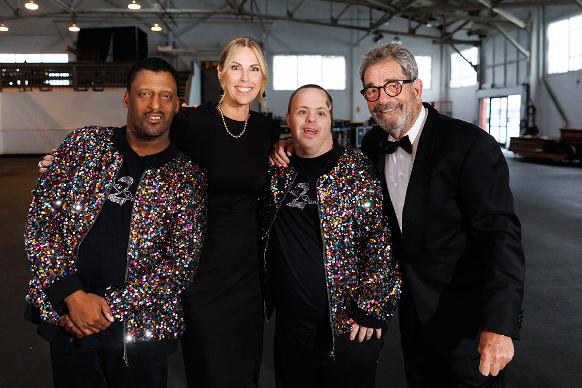 Kwame Jackson-Ricks, Amy Gutierrez (Emcee), Zachary Weil, Huey Lewis (Honorary Chair)