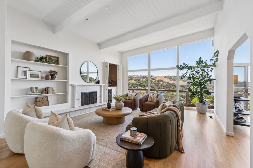 2 Buckeye Road, Belvedere