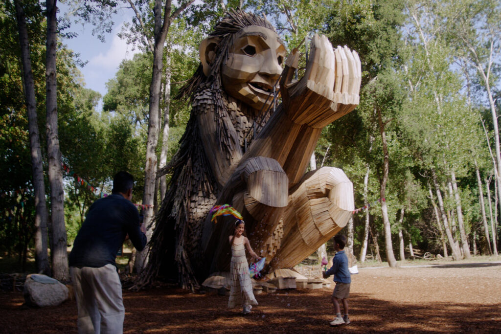 Fioli - Creating Home - Troll