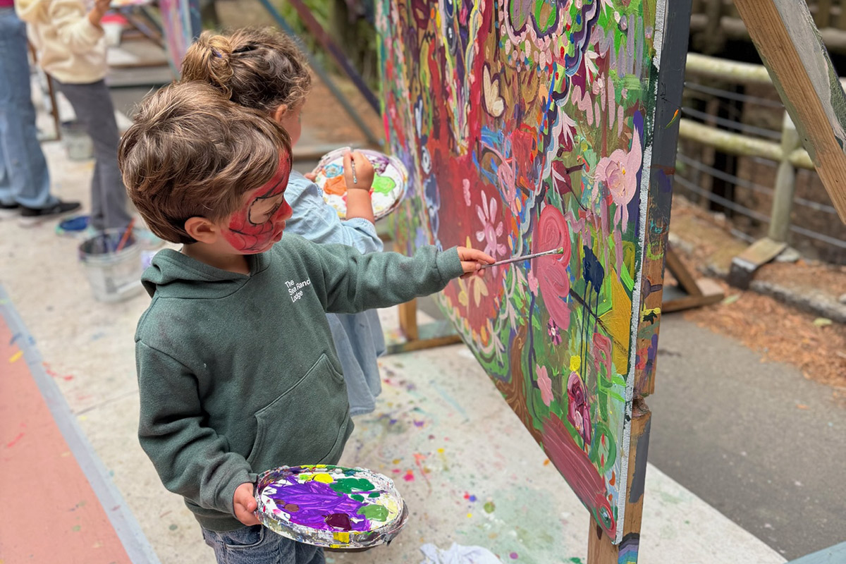 Children working on the Community Art Project, Photo Credit Mallory Rose