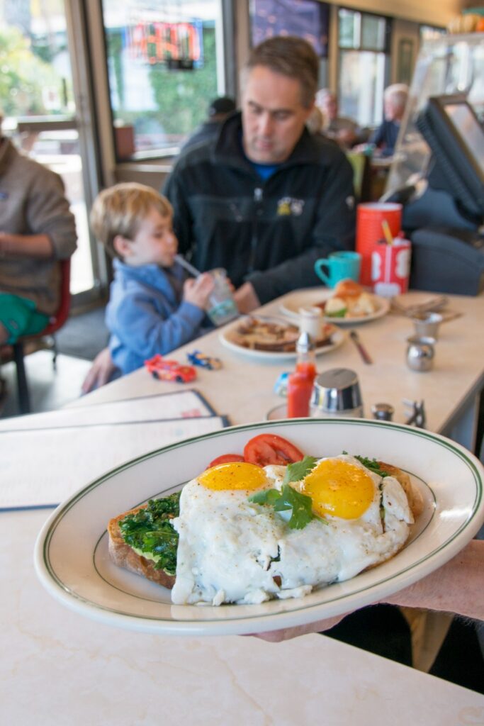Shoreline cafe breakfast